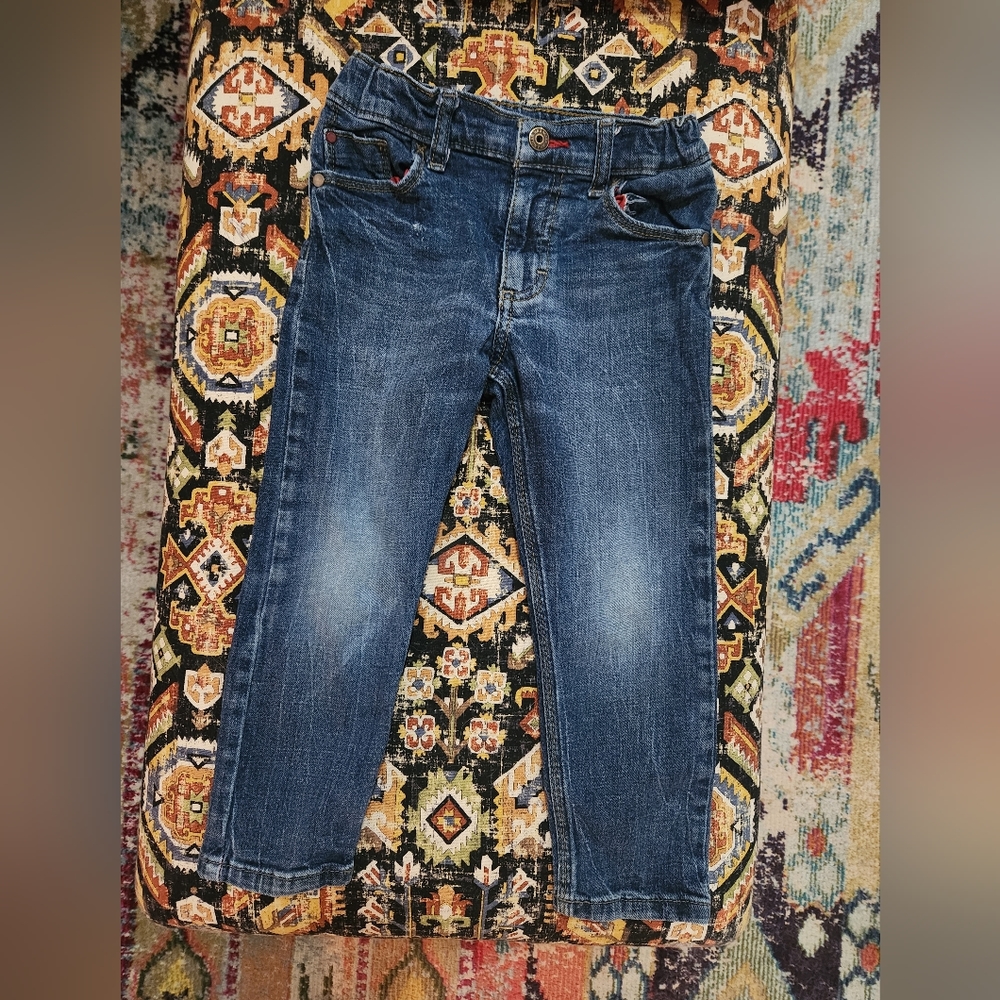 Wrangler Tapered Leg Jeans